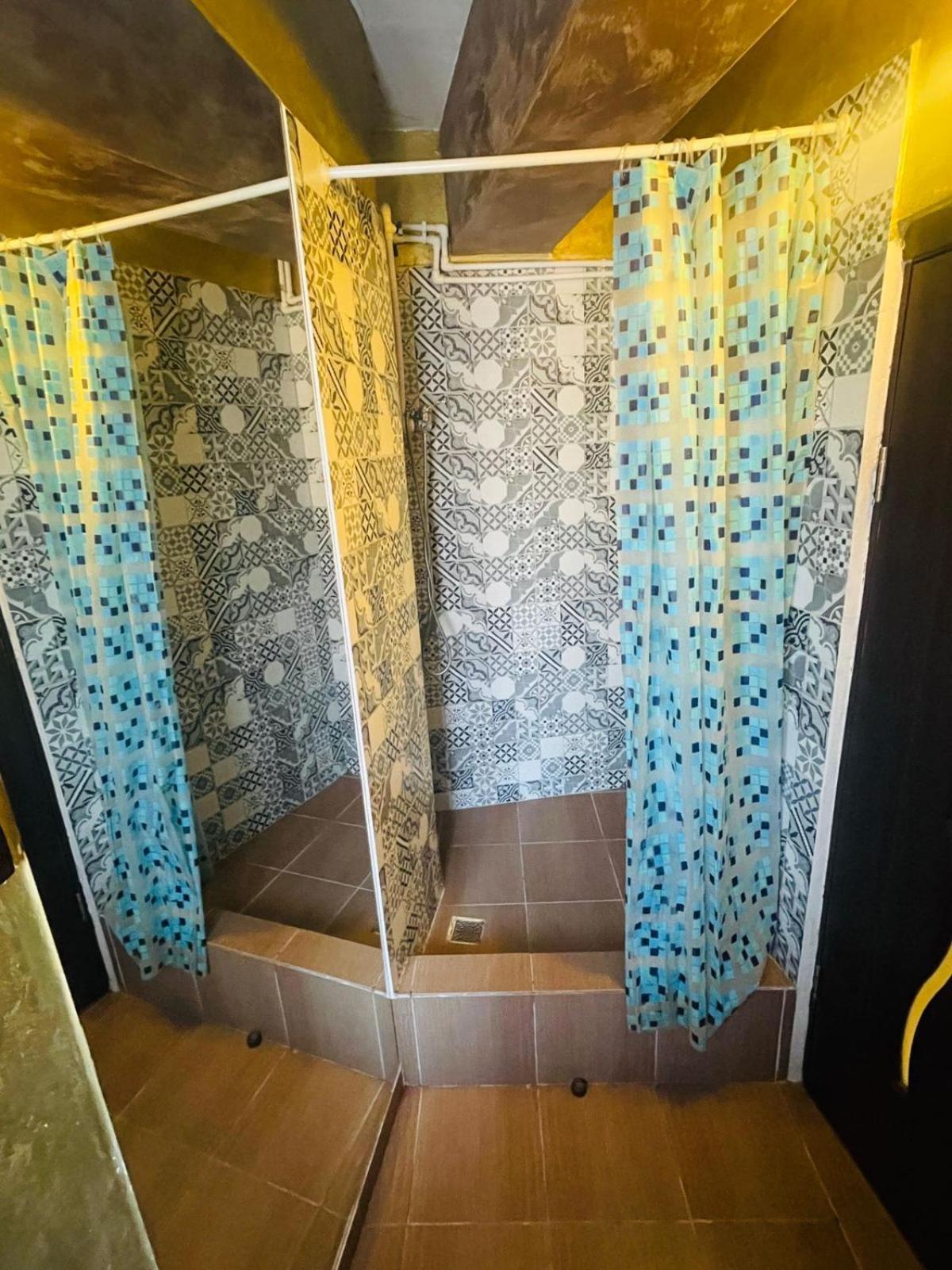 Urban Rez Suites Iasi Eksteriør bilde
